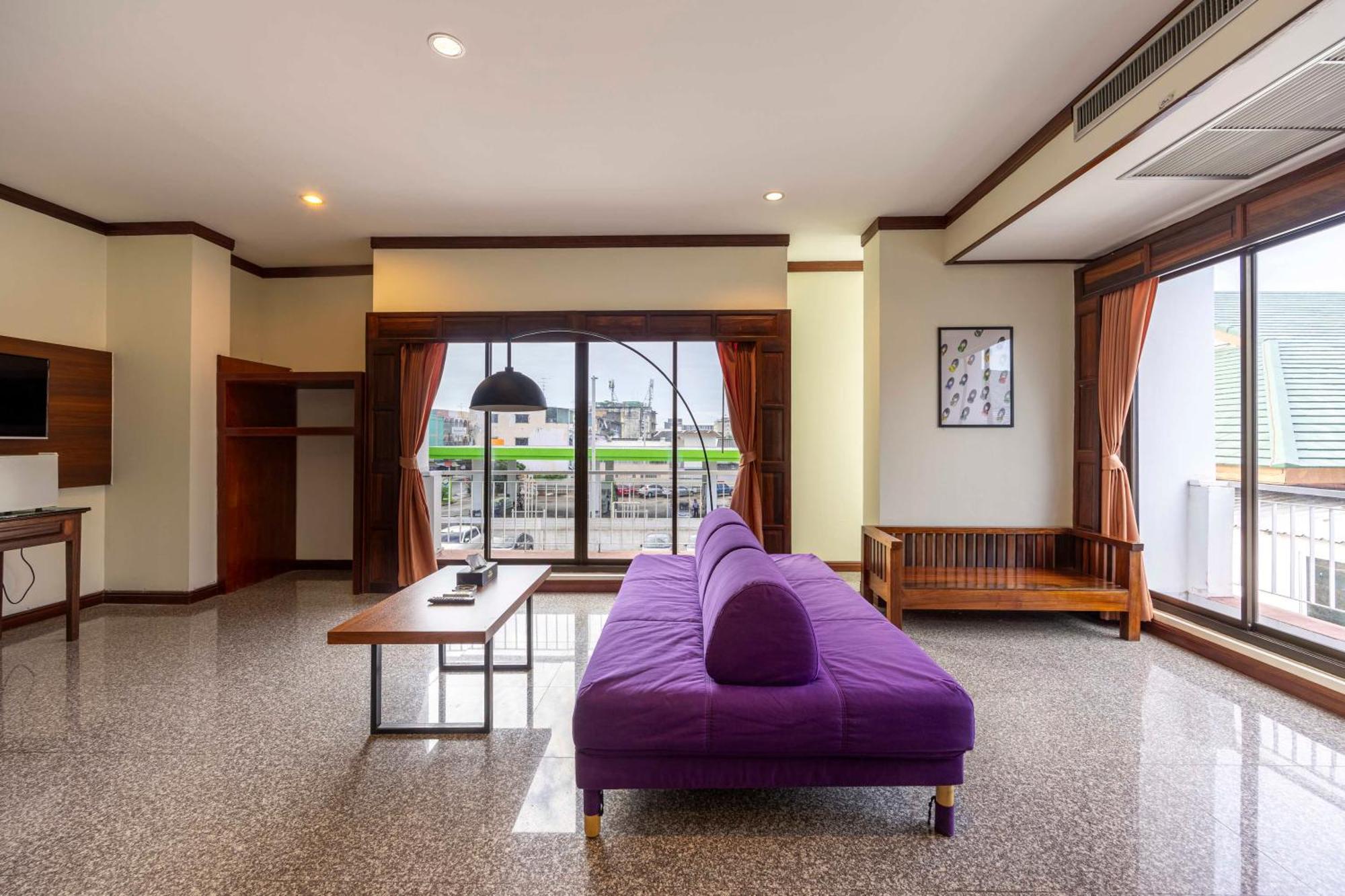 The President Hotel At Chokchai 4 Bangkok Exterior photo